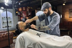 Iranian_barber